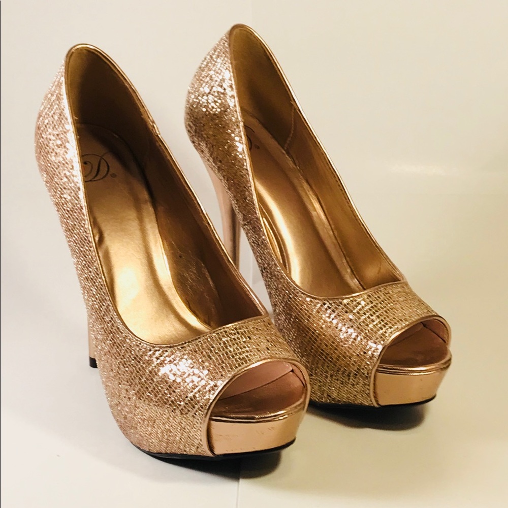 Gold glittery heels